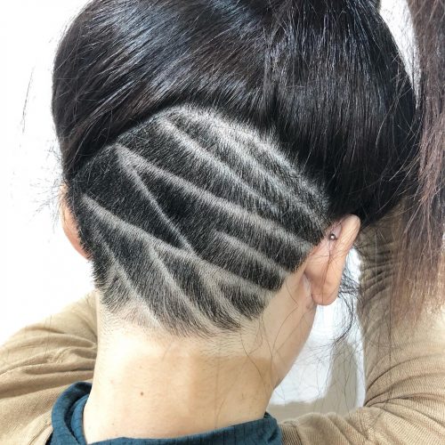 刈り上げ女子 普段見えないところにワンポイント 幾何学模様バリアート Log Hair ログヘアー 広島市安佐南区山本のヘアサロン